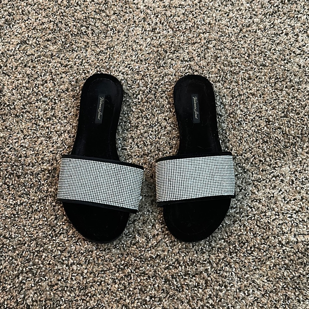 New Victoria’s Secret Soft Sandals